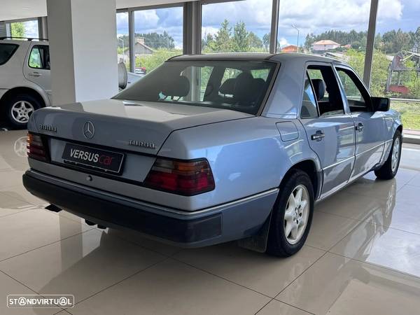 Mercedes-Benz 300 4-Matic D Turbo - 4