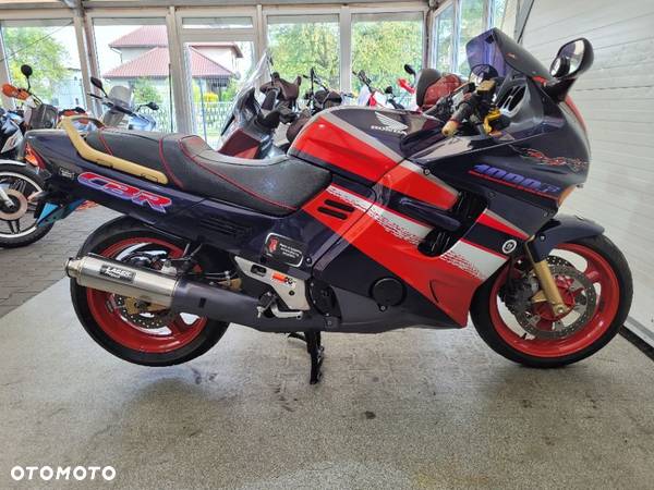 Honda CBR - 36