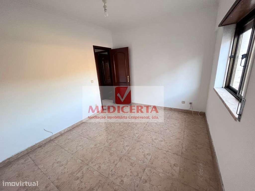 Casal do Cotão - T2 Como Nova-14