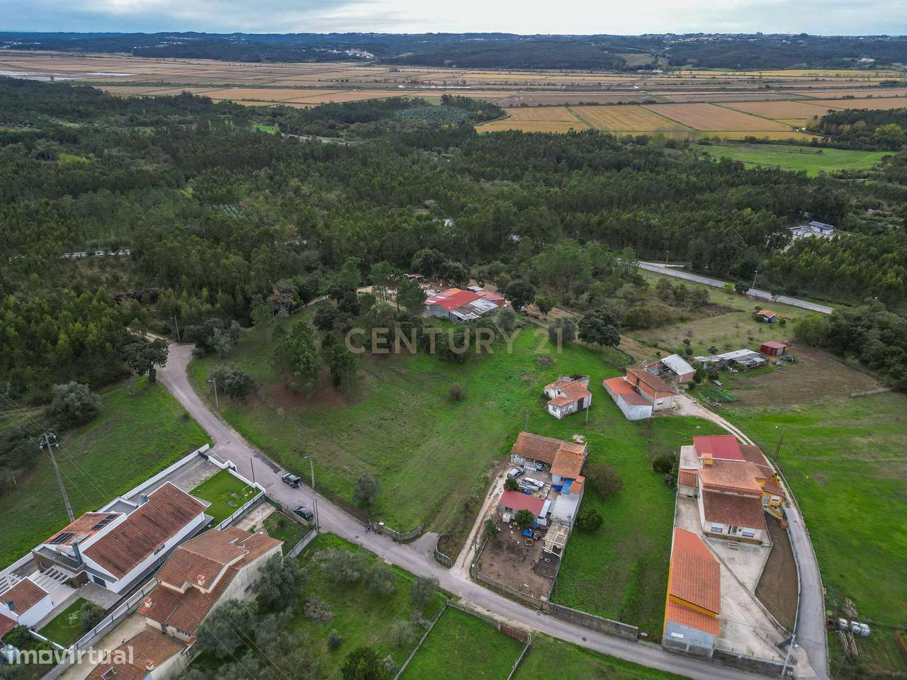 Moradia para reabilitar e terreno em Alfarelos - Dois artigos urbanos - Grande imagem: 4/31