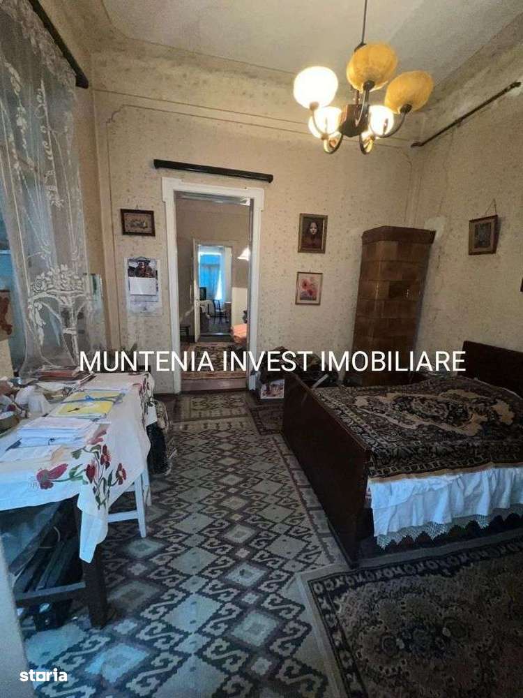 Casa 7 camere de vanzare Curtea de Arges,centrul istoric - Imagine principală: 5/6