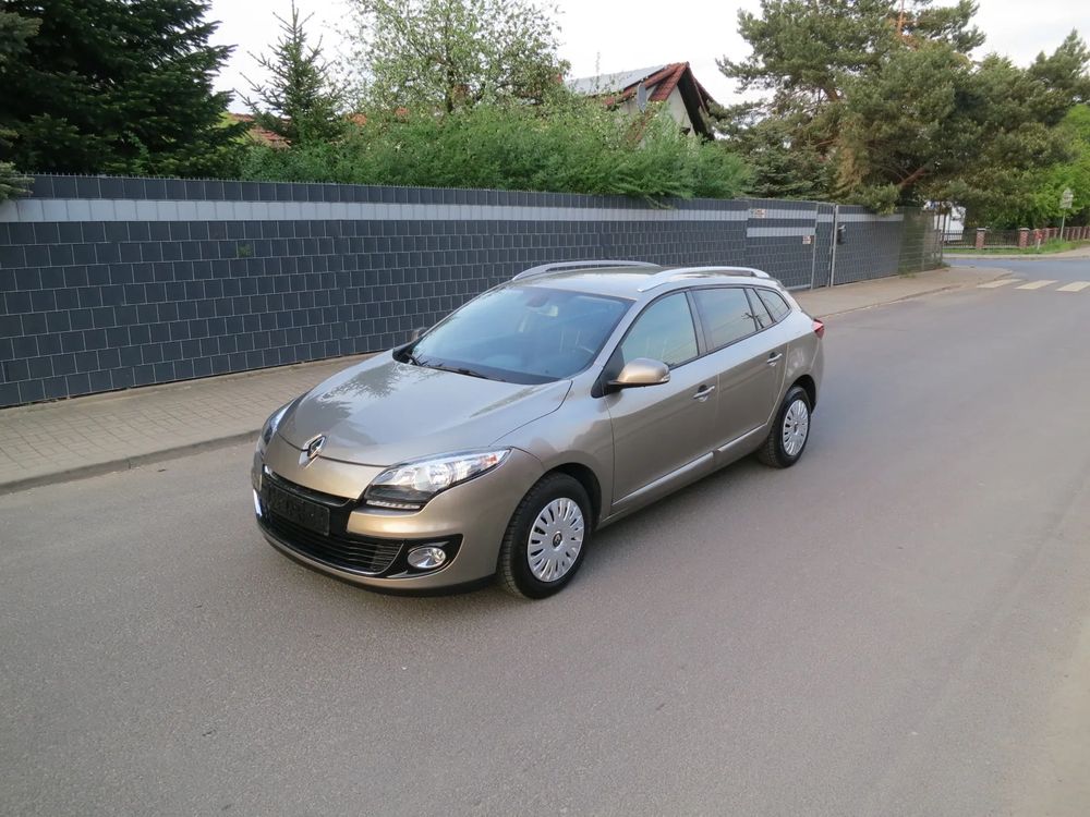 Renault Megane III ENERGY TCe 115 Start & Stop Paris Business 2013