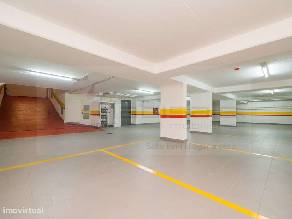 T2 novo na Parede com vista mar-21