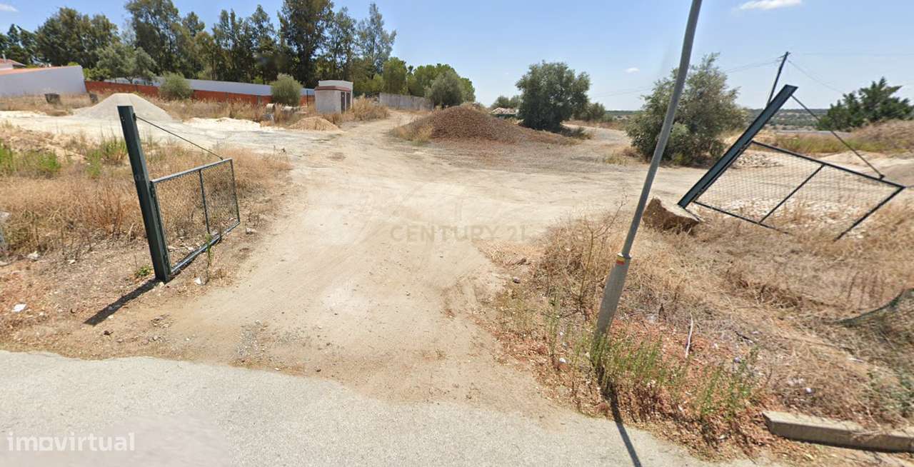 Terreno Urbano com 2.500 m², capacidade construção de 1.500m2, habitac - Grande imagem: 4/10