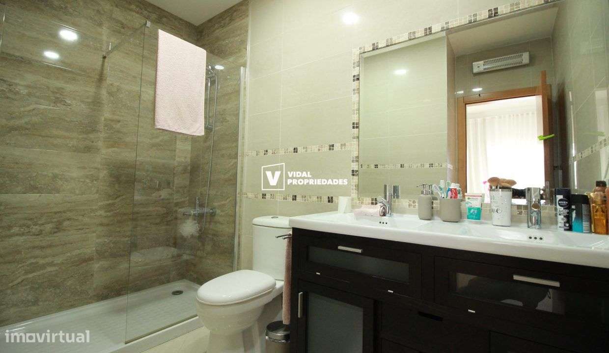 Moradia T3 com piscina e garagem-8