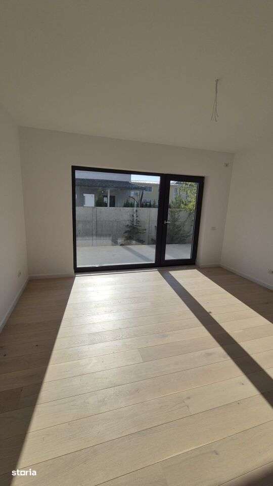 Vila de vanzare in Tunari - Imagine principală: 1/17