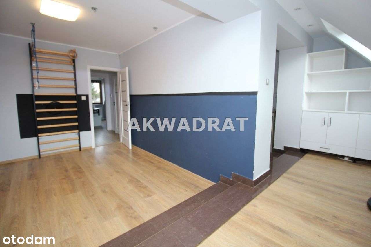 Dom w zabudowie szeregowej Piaskowa Góra-5