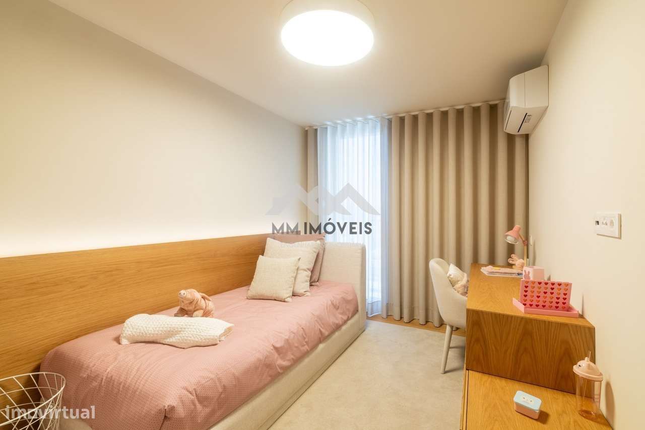 Apartamento T4 2024 | Alameda Jardins da Arrábida | Varanda | Vistas R-13