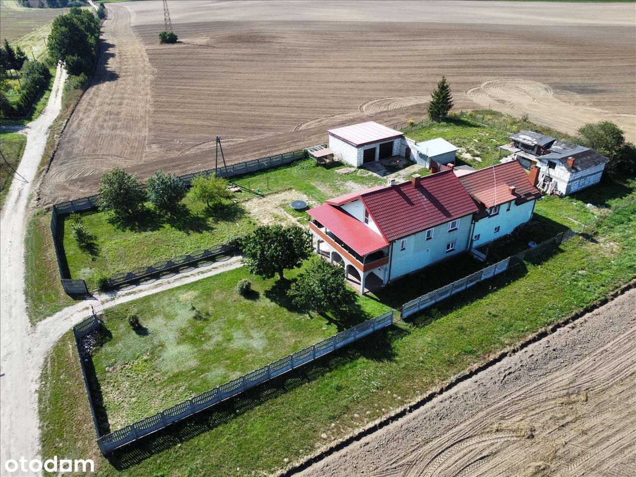 Duży dom dwurodzinny we wsi Kozłowo