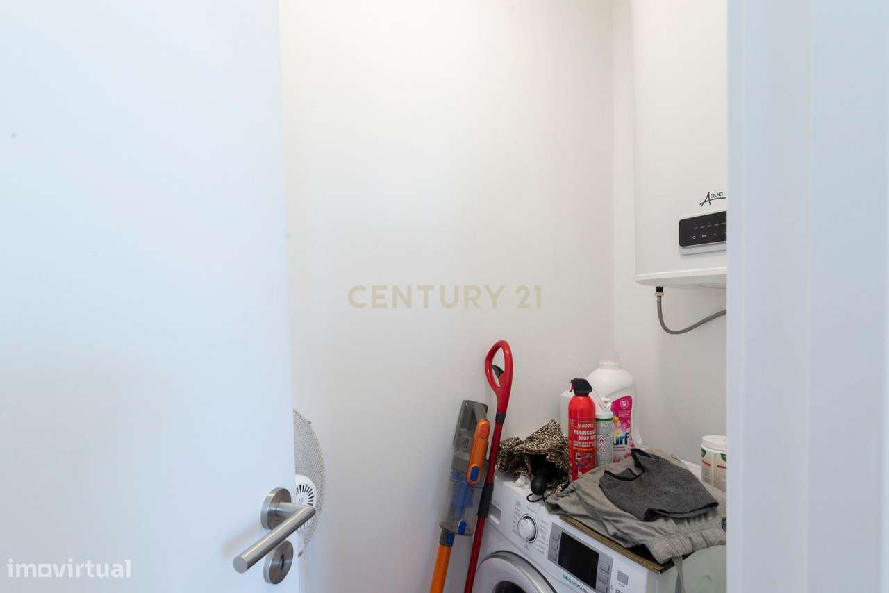 T1 com Vista Cidade em Camarate, arrendado até Maio 2027.-5