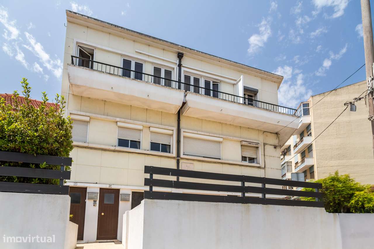 Prédio para Investimento em Cacilhas-7