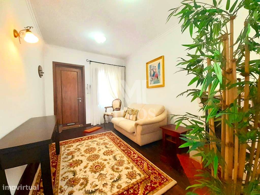 Moradia na Ribeira com Logradouro e Terraço - Grande imagem: 2/16