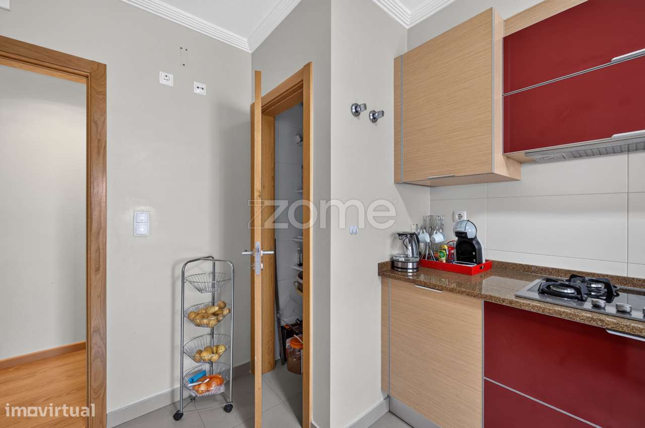 Apartamento T3 na Urbanização do Jardim da Amoreira - Ramada-13