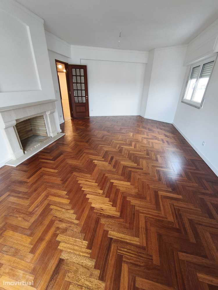 Magnífico T2 em excelente prédio / localização na Venteira - Amadora - Grande imagem: 5/19