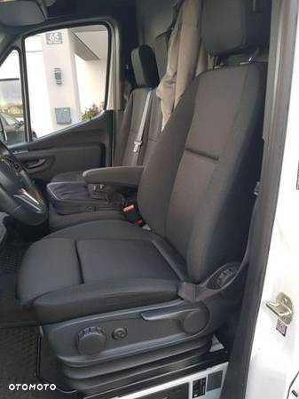 Mercedes-Benz Sprinter - 7