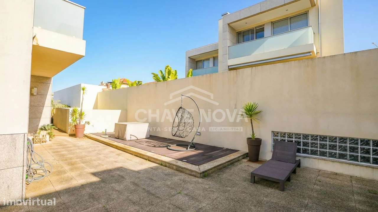 Moradia V3 como nova em Oliveira do Douro –  EMP/01202/CO - Grande imagem: 2/17