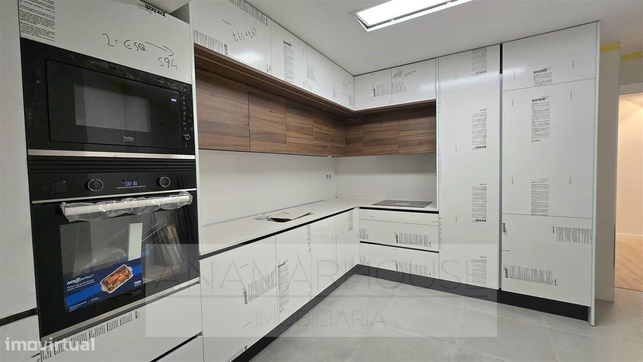 Prédio para investimento na Amadora-7