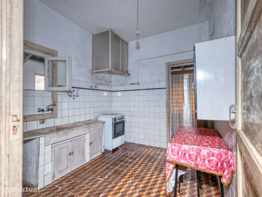 Conjunto de Dois Prédios Urbanos para Venda na Carregueira , Mação-24