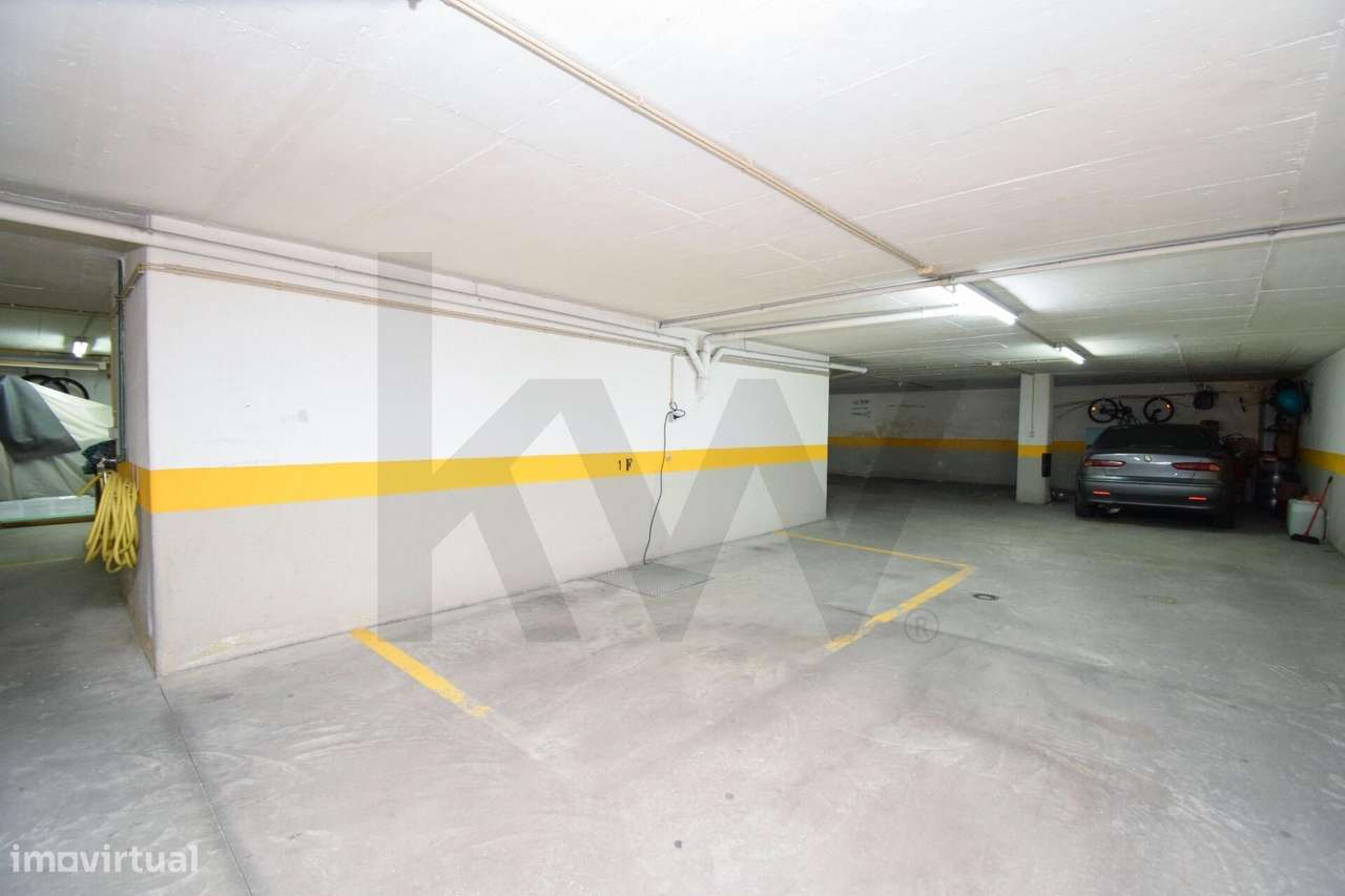 Apartamento T2 | Parqueamento e Arrecadação | Casal da Carochia, Ramad-18