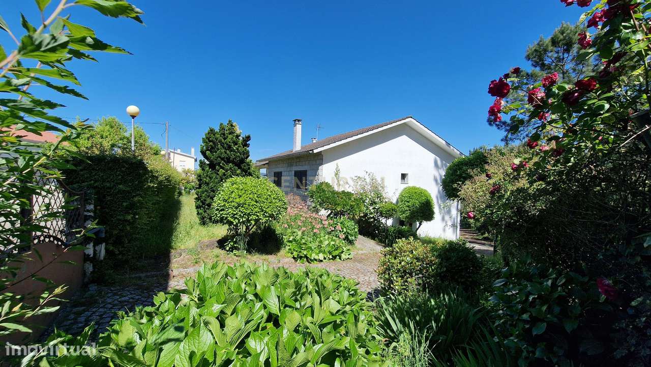 Moradia térrea com piscina e jardim próxima da cidade de Viseu - Grande imagem: 2/18