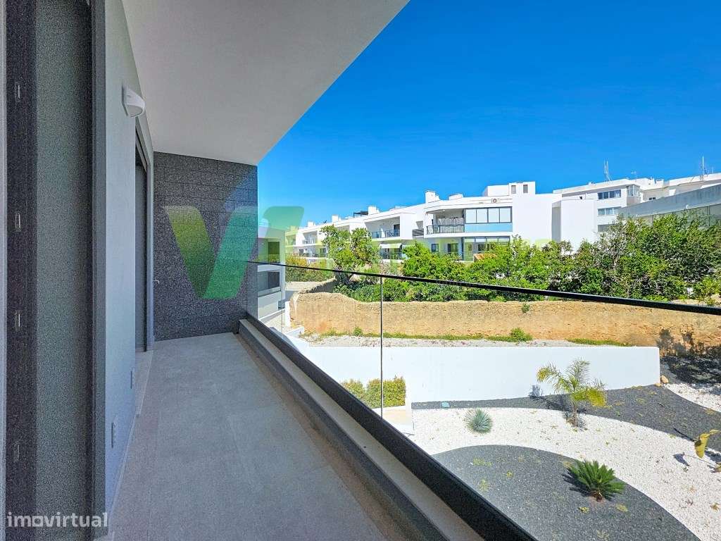 Apartamento T2 em Alvor com Terraço Privativo e Vista Ria de Alvor-23