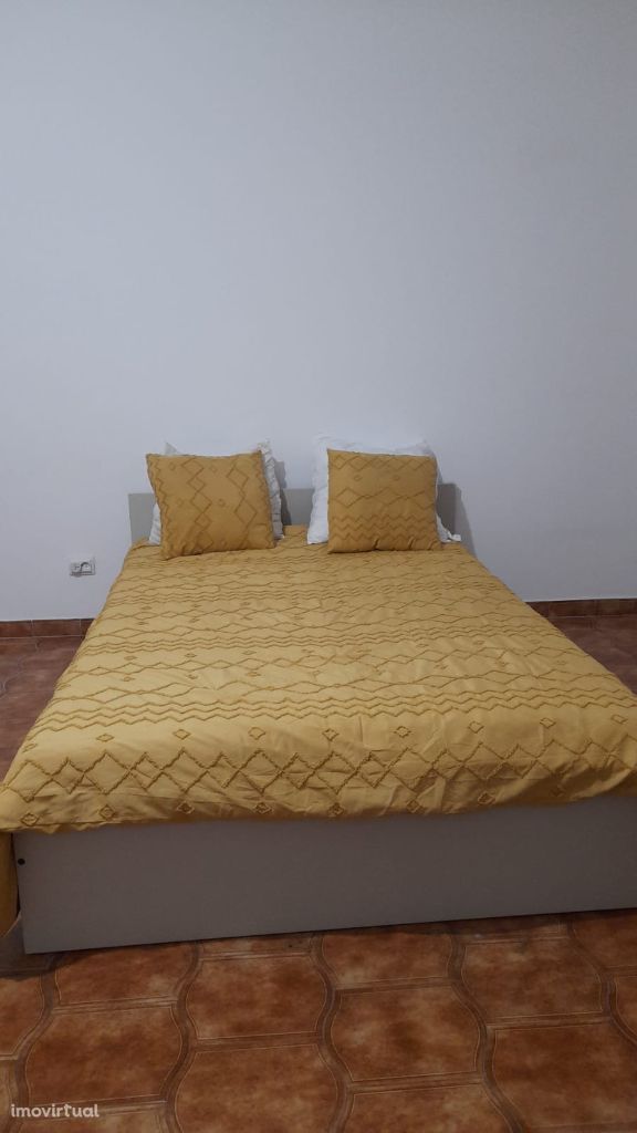 Quarto para alugar - Charneca da Caparica