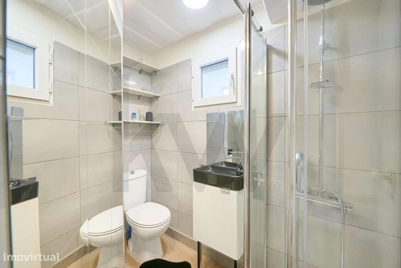 APARTAMENTO RENOVADO T1+1 JUNTO AO CASTELO SÃO JORGE-16