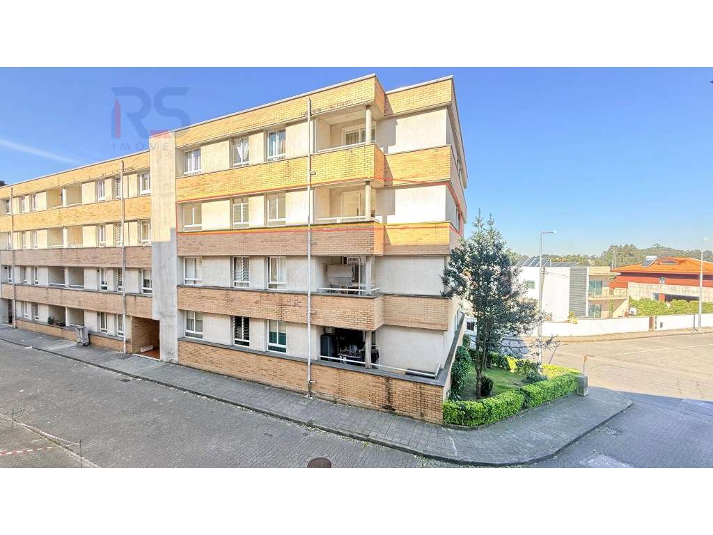 T3 renovado c/varanda e garagem (2 andar sem elevador)-22