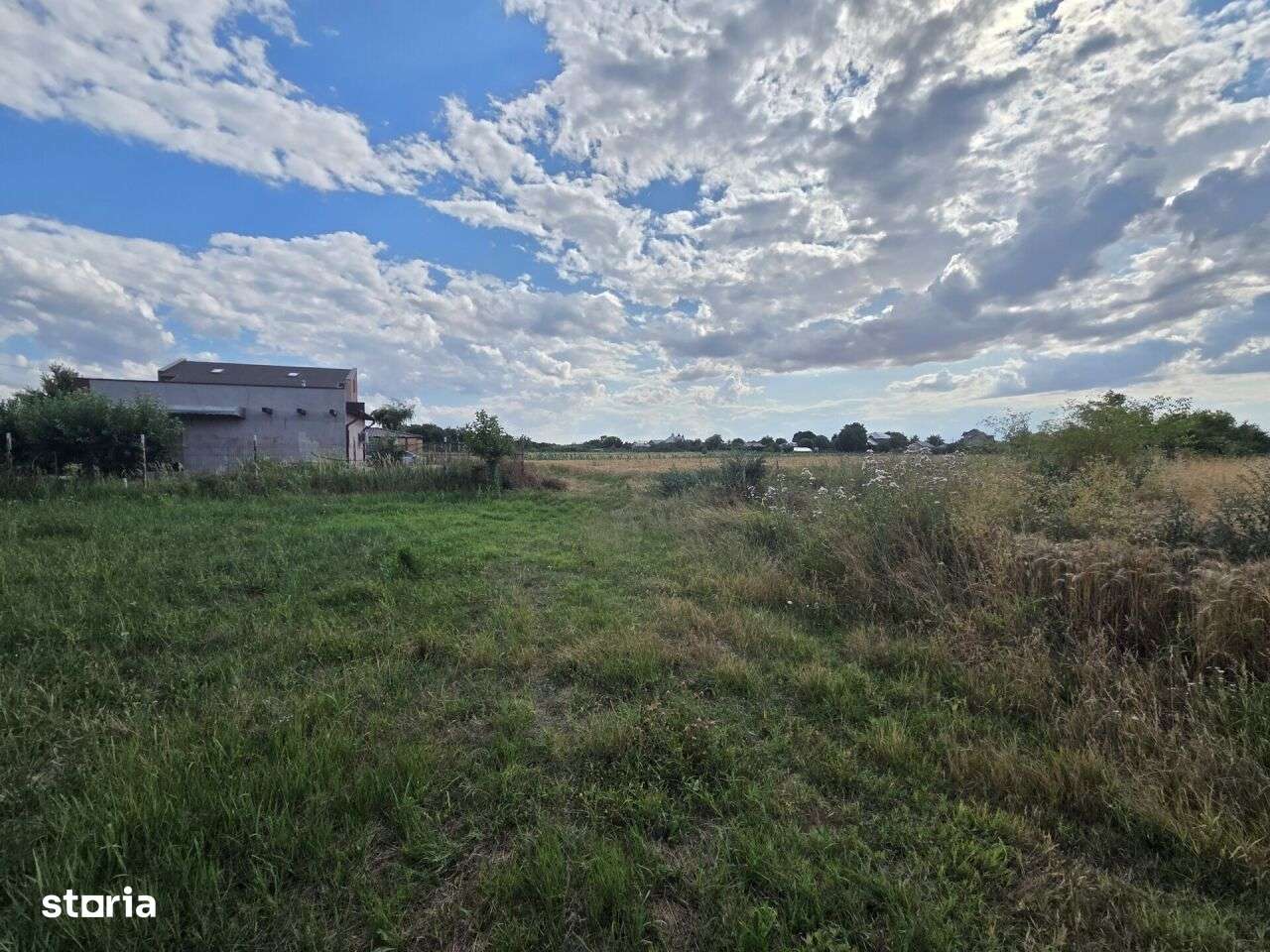 VANZARE 8000 MP. - STR. AUREL VLAICU - GAESTI - POSIBILITATE PARCELARE - Imagine principală: 4/6