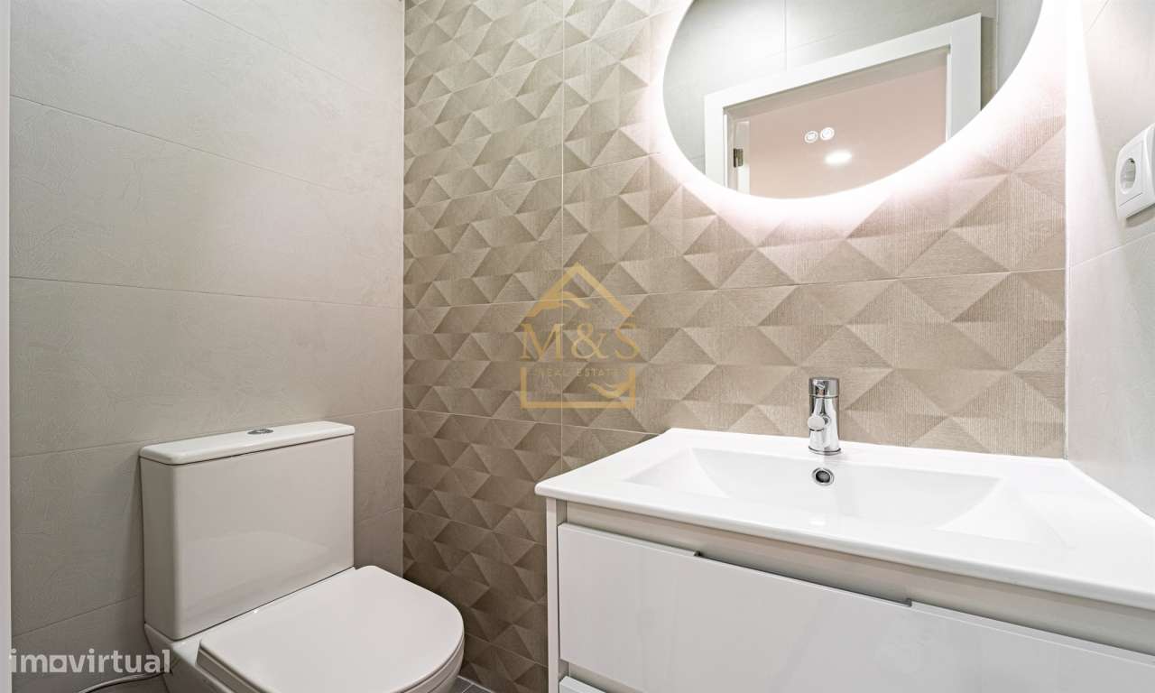 Apartamento T2 Remodelado, Jardim Privativo, Praça Velasquez- Porto-10