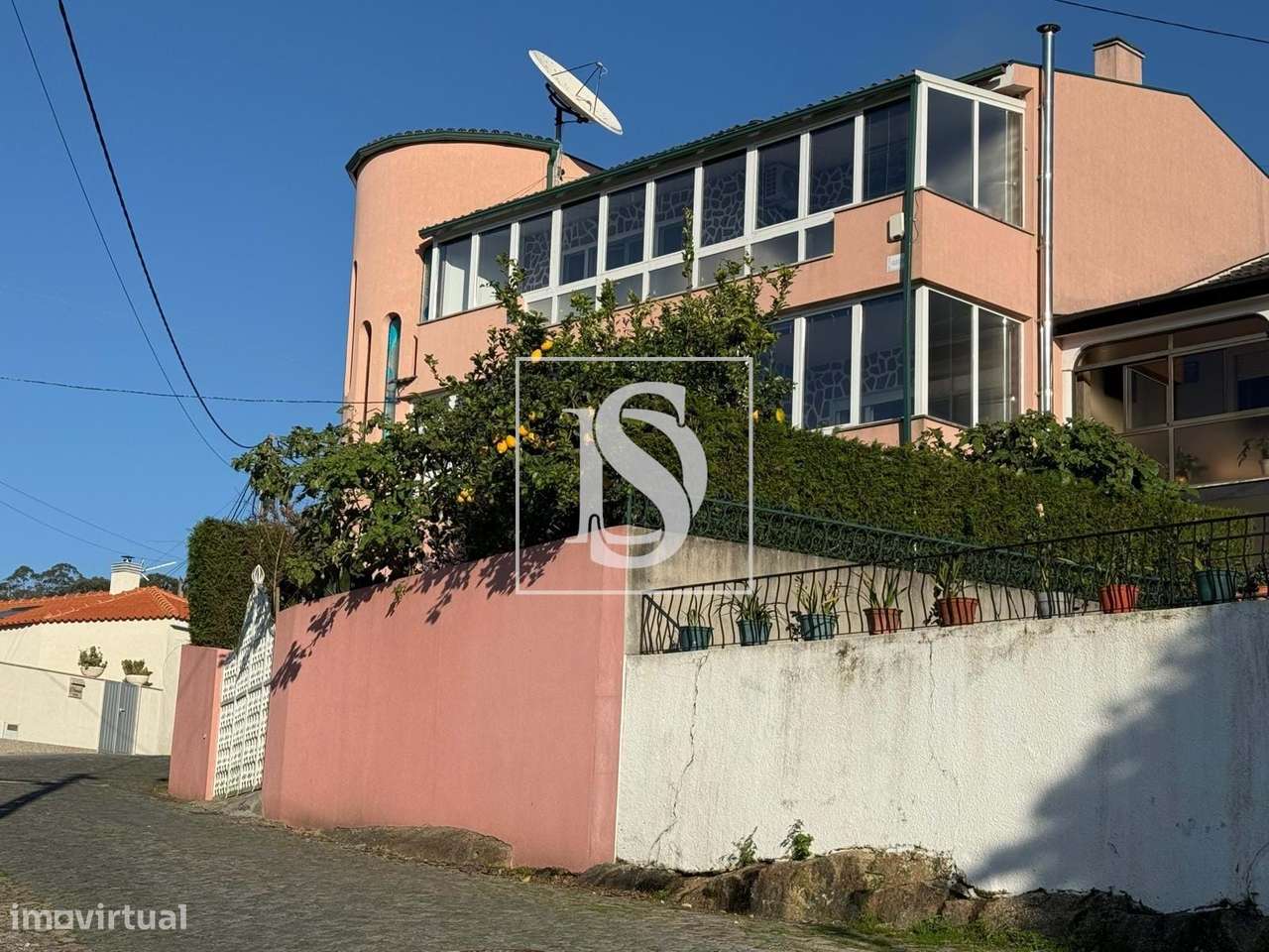 Moradia T7 com escritório-0