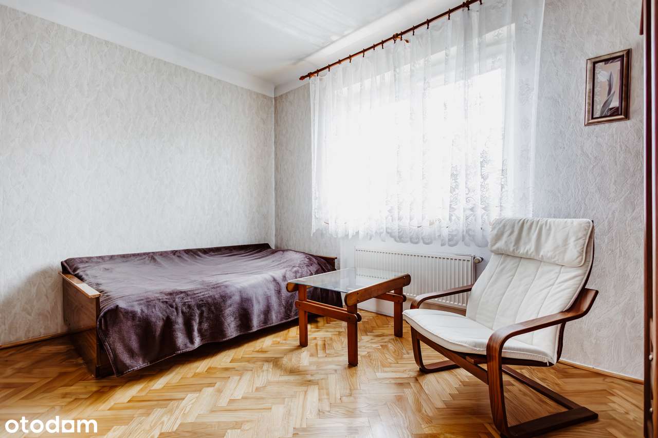 Twoja przestrzeń do życia  — dom z potencjałem w świetnej lokalizacji-13