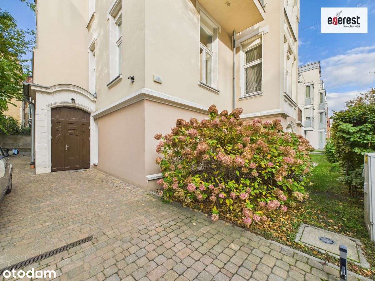 top miejsce, lokal podzielony na 3 mieszkania-2