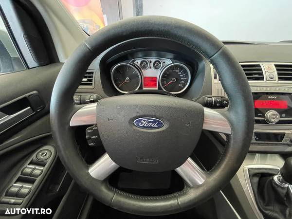 Ford Kuga 2.0L TDCi DPF Trend - 17