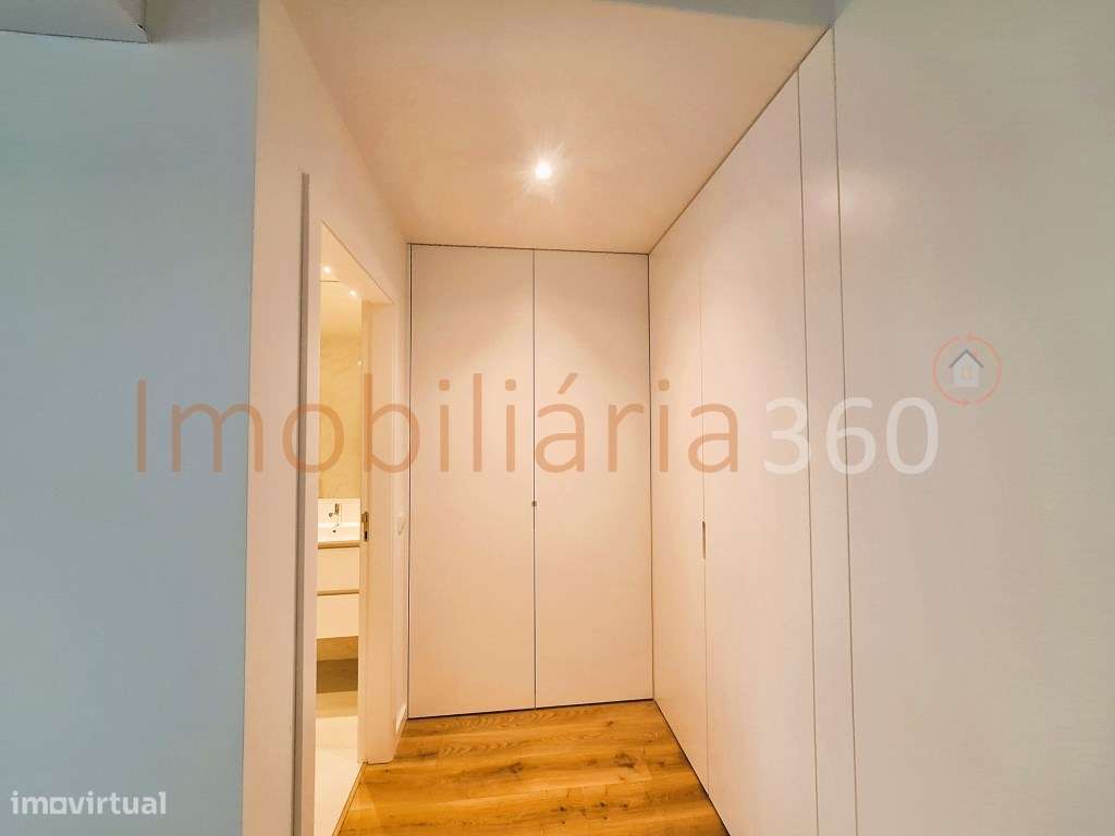 ** Apartamento T3 no Senhora do Porto Residence **-18