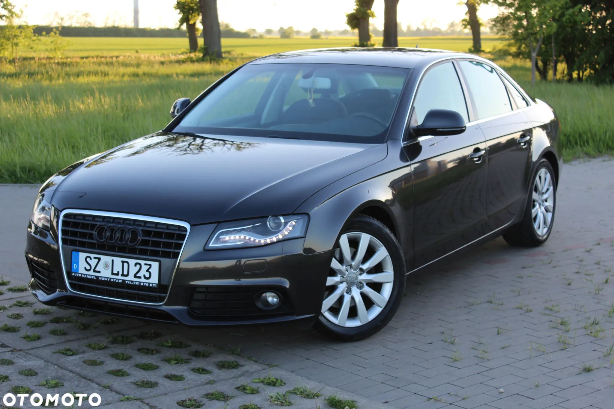 Audi A4 1.8 TFSI Attraction - 1