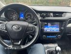 Toyota Avensis 2.0 D-4D Premium - 9