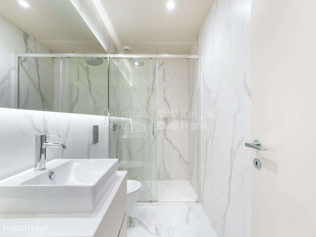 Apartamento T3 com varanda, nos Jardins d'Arrábida-21