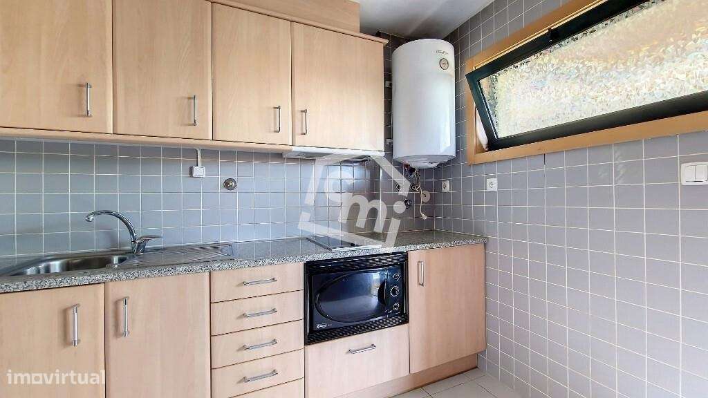 T0 com garagem para arrendamento em Paranhos - Grande imagem: 3/15