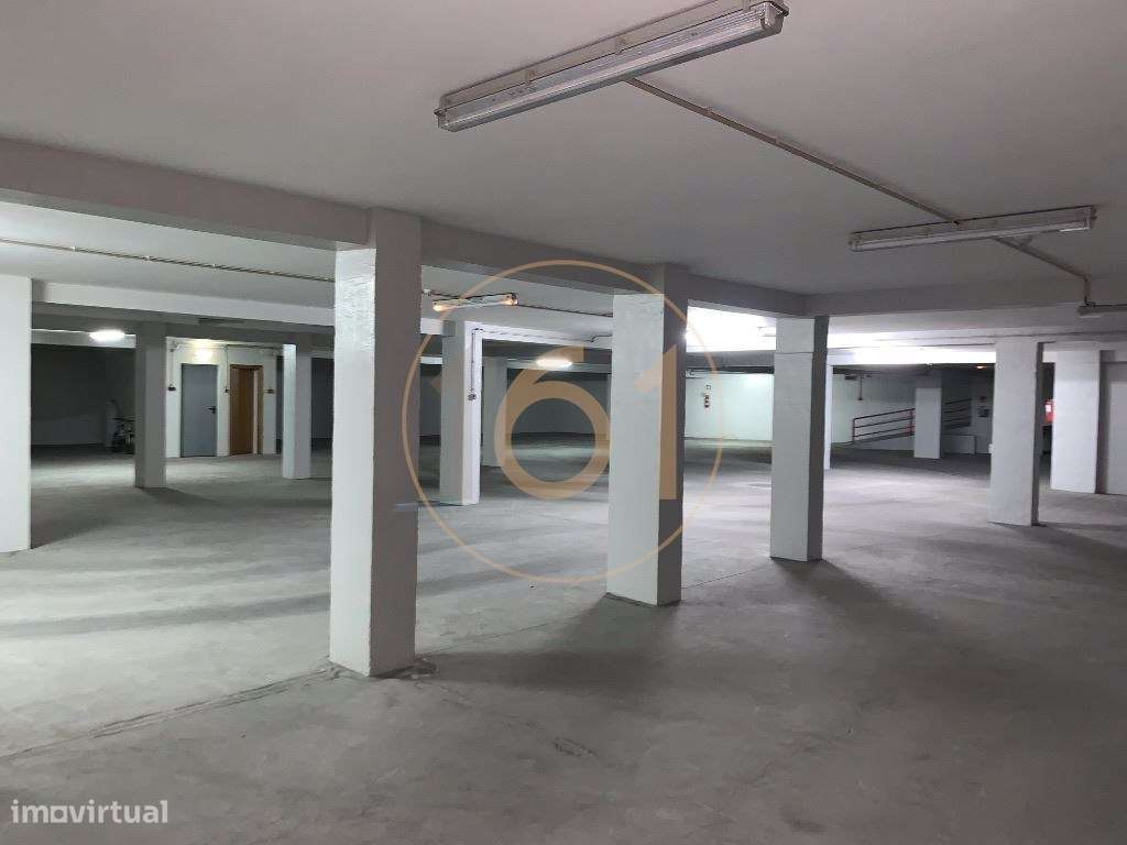 Lugares de Garagem próximo a Gonçalo Cristóvão - Grande imagem: 4/7