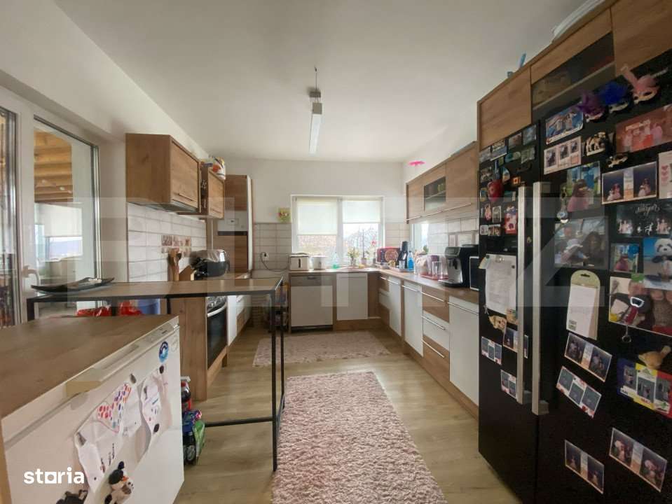 Casa cu piscina mobilata la cheie - Imagine principală: 3/13