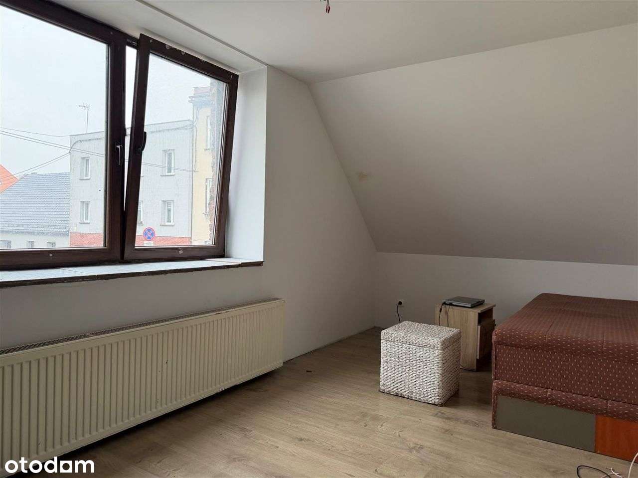 Dom z lokalami handlowymi - centrum Pyskowic.-10