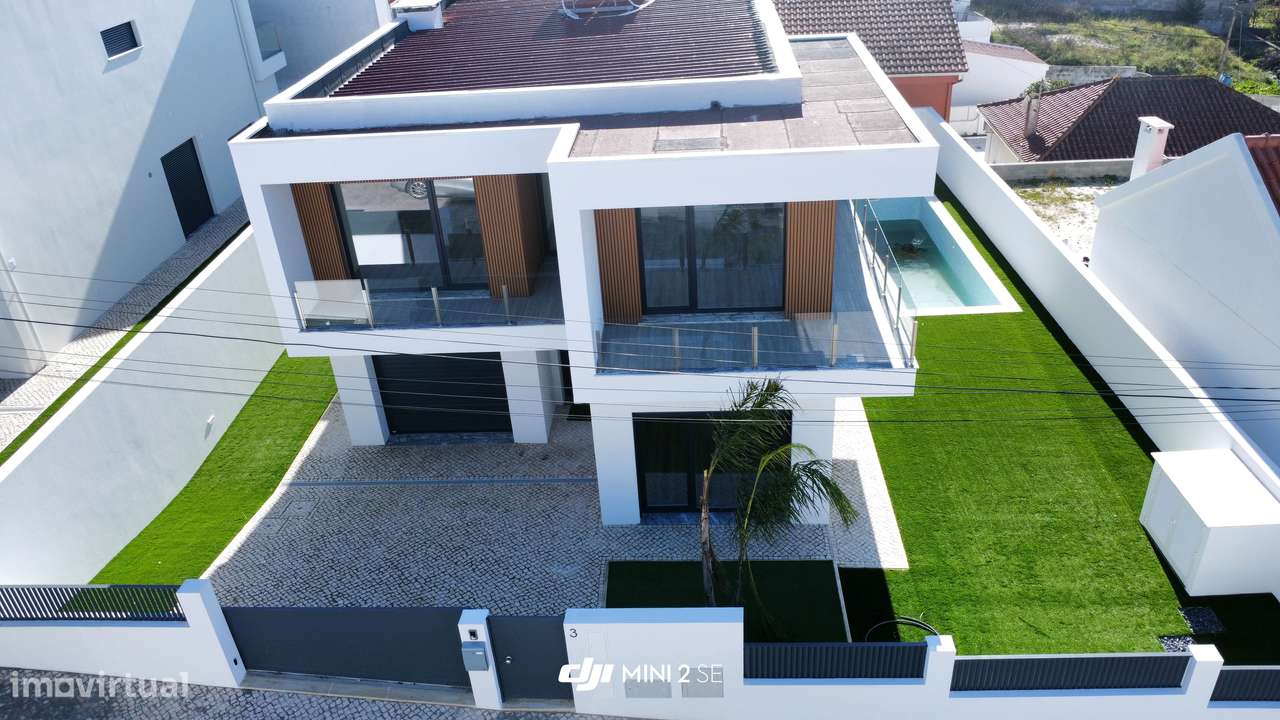 Oferta 1% do Valor de Aqusição - Moradia T4 + 1 com Piscina e Garagem-5