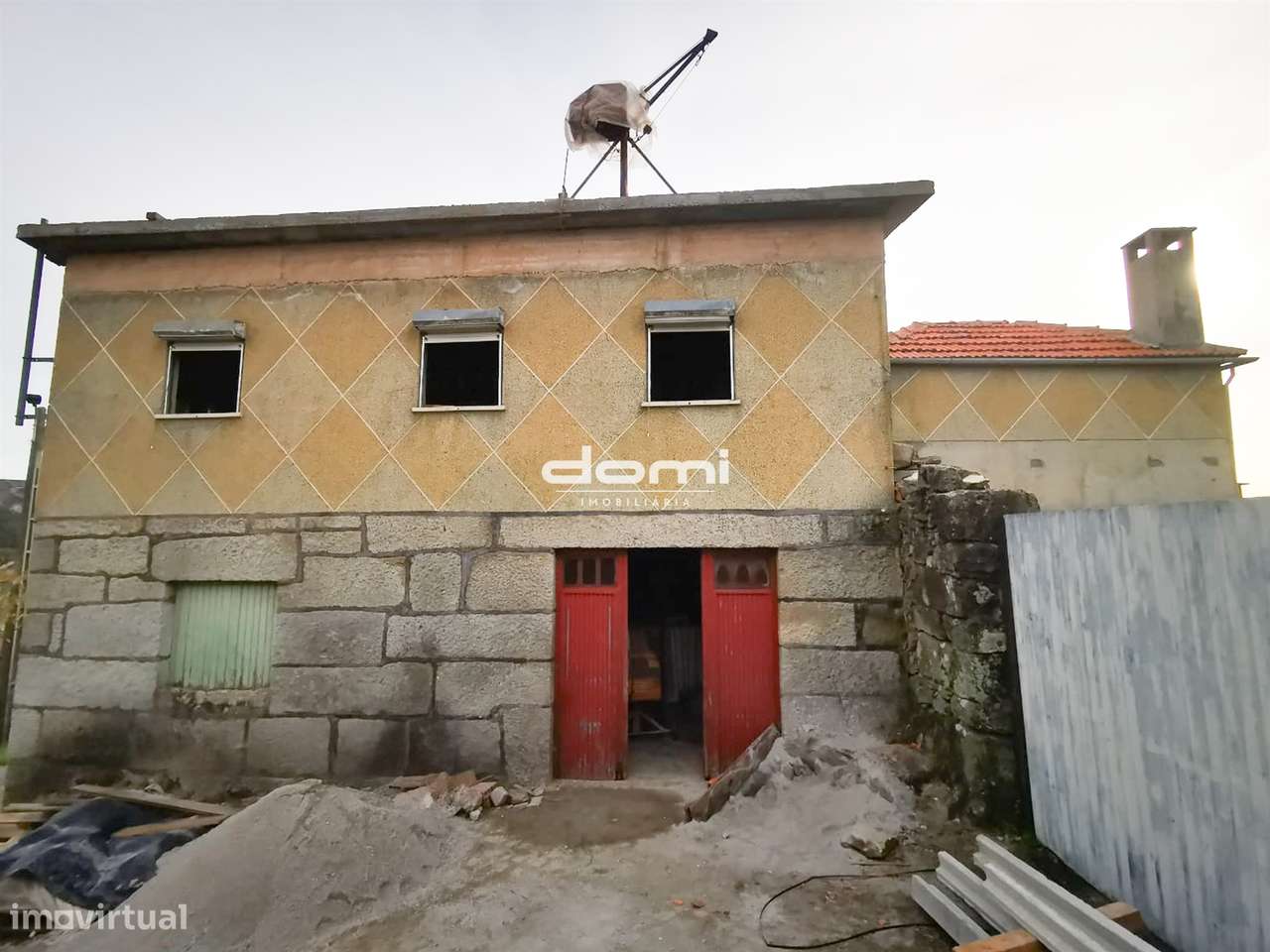 &#127969; Moradia em fase de remodelação em Castro Daire - Grande imagem: 1/20