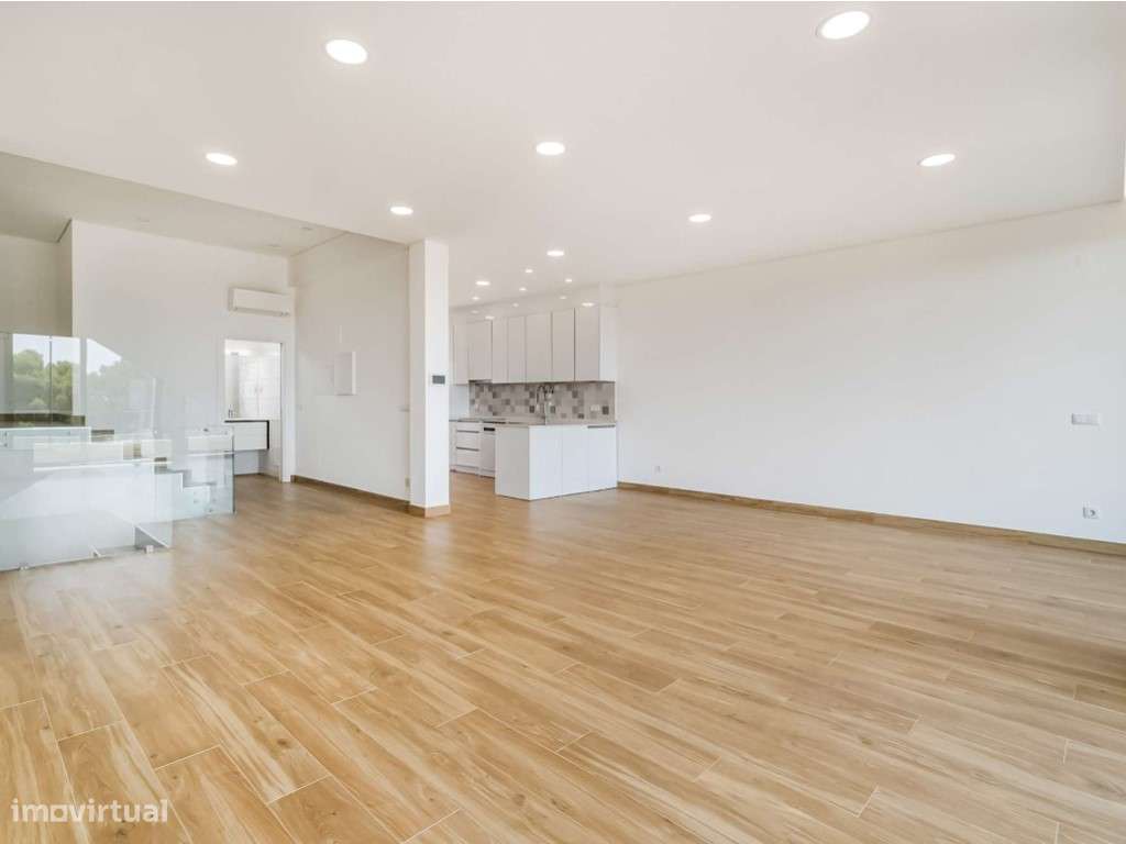 Moradia T3 com jardim e piscina em Portimão, Faro - Grande imagem: 5/25