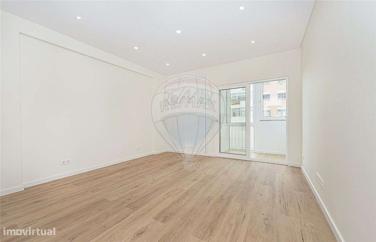 Apartamento T0 para arrendamento - Grande imagem: 4/19