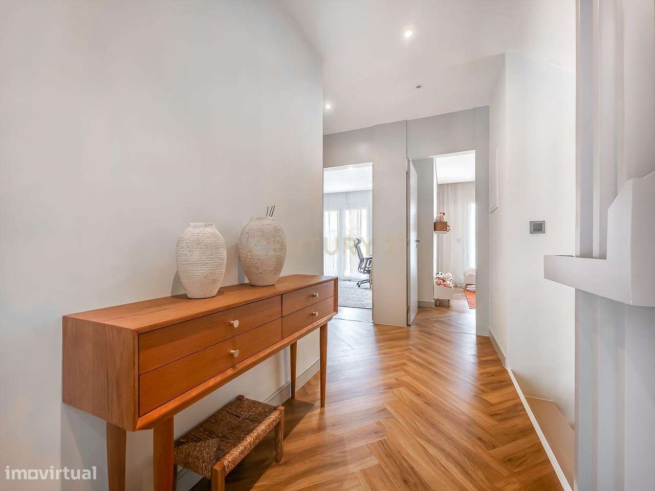 Moradia T4 em Condomínio Privado | Piscina | 6WC | Jardim | Terraço |-26