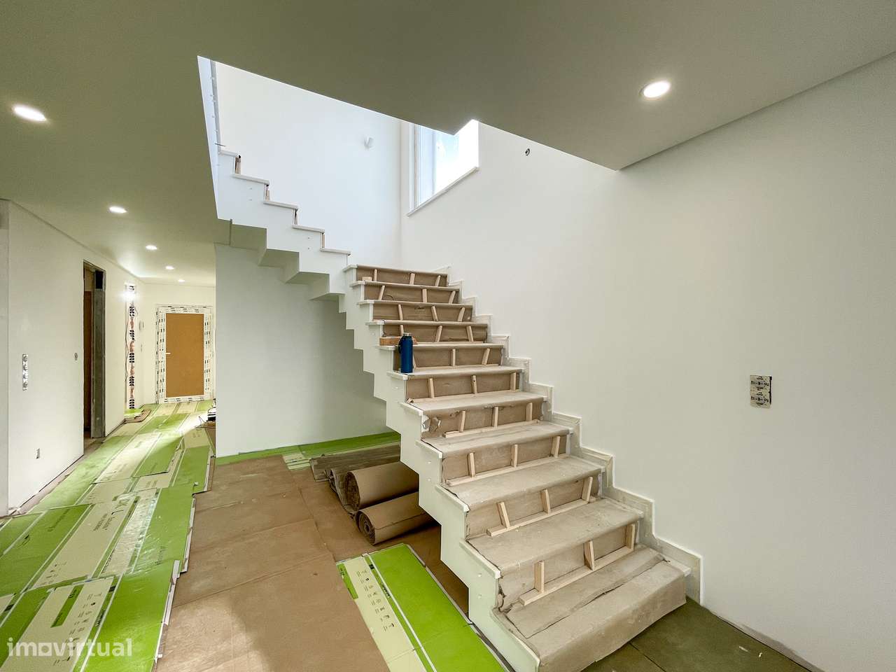 Moradia T4 com Piscina - Santa Iria de Azoia (Bairro da Salvação)-23