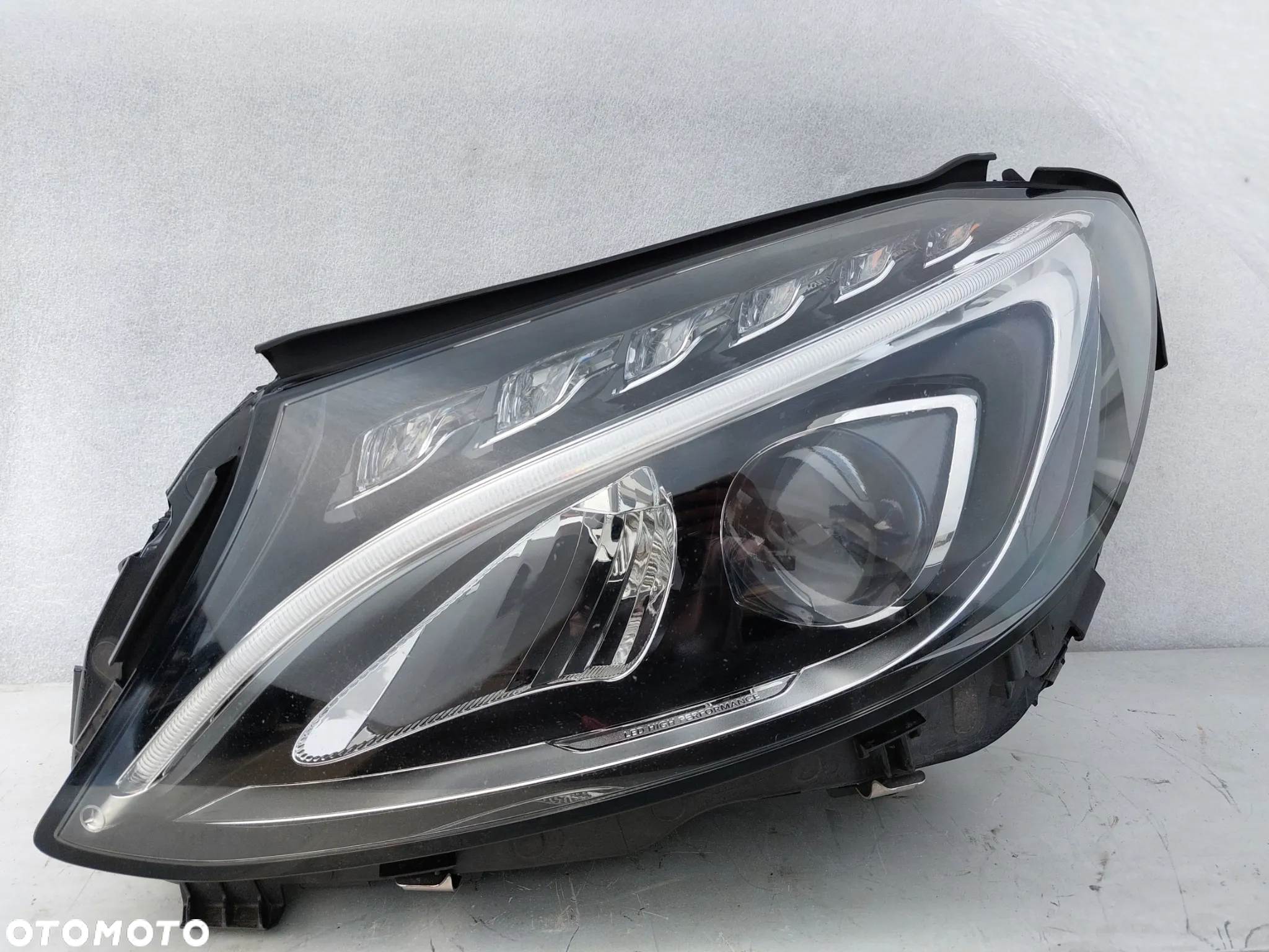 Lampa Lewa Mercedes C Klasa W205 Full Led - 2