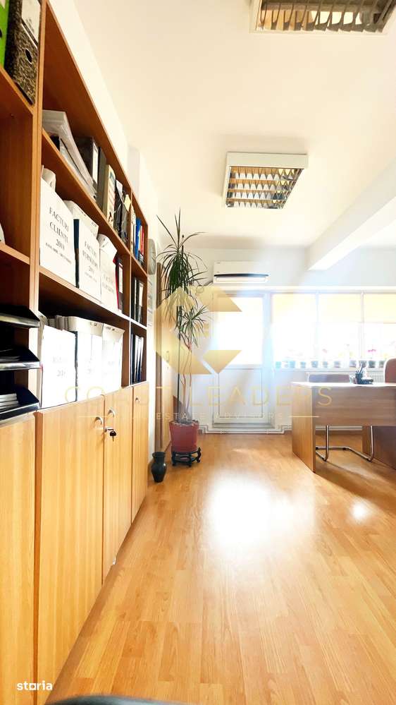 SPAȚIU DE BIROURI DE VÂNZARE – CENTRAL, NĂVODARI - Imagine principală: 5/14